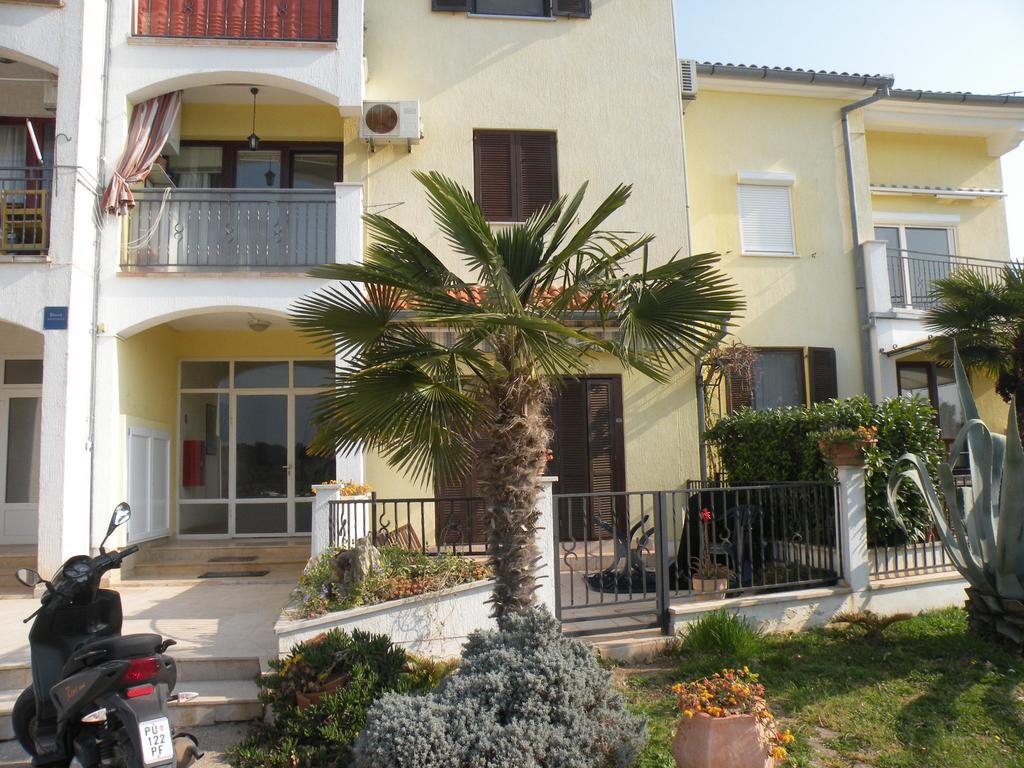 Sunset Apartment With A Private Yard At Medulin Riviera Værelse billede