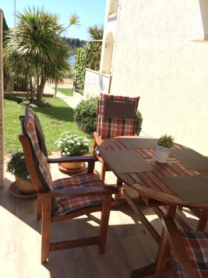 Sunset Apartment With A Private Yard At Medulin Riviera Eksteriør billede
